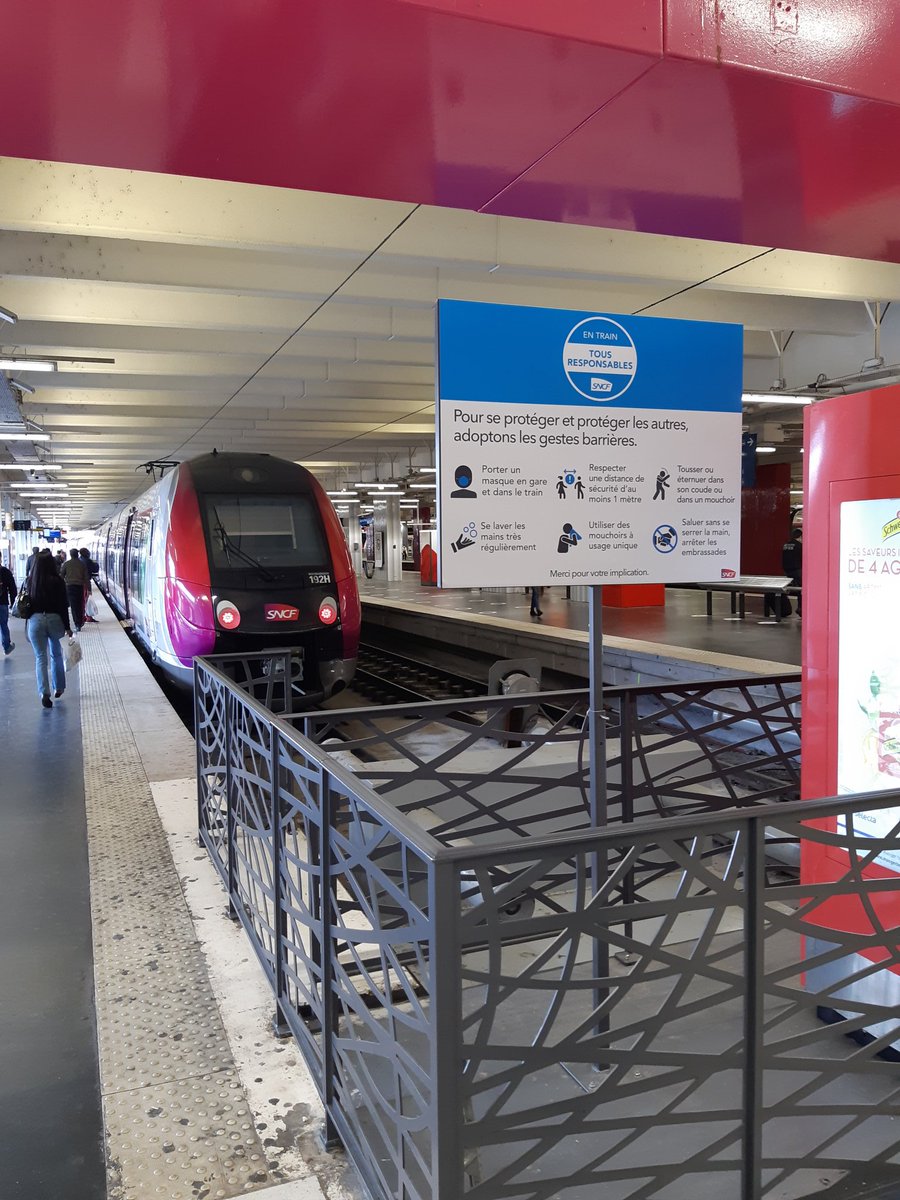 Adoptez les bons gestes lors de vos déplacements pour limiter la propagation du #covid19 
🚨 Port obligatoire du masque 😷
🚨 Distanciation physique
🚨 Répartition dans le train 
Nouvelles affiches en plateforme <a href="/LigneH_SNCF/">Ligne H</a> <a href="/LigneK_SNCF/">Ligne K</a> en gare de #parisnord #transilien