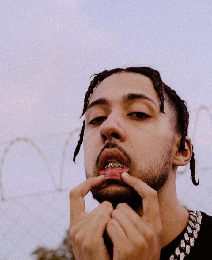 thewzih's tweet photo. Esse cara é foda🔥🔥
#808Luke
#Idolo https://t.co/016AZ2A1vE