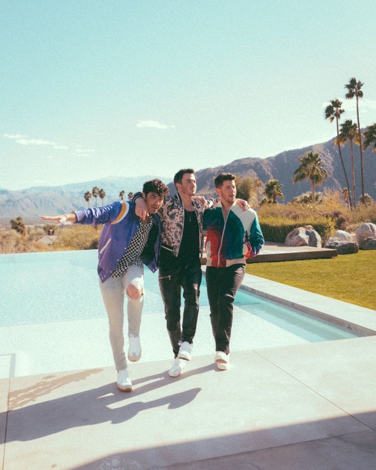 mikroash's tweet photo. To the Happiness Begins Era✨, 

Thank you
 @jonasbrothers https://t.co/VS2bxPdUEY