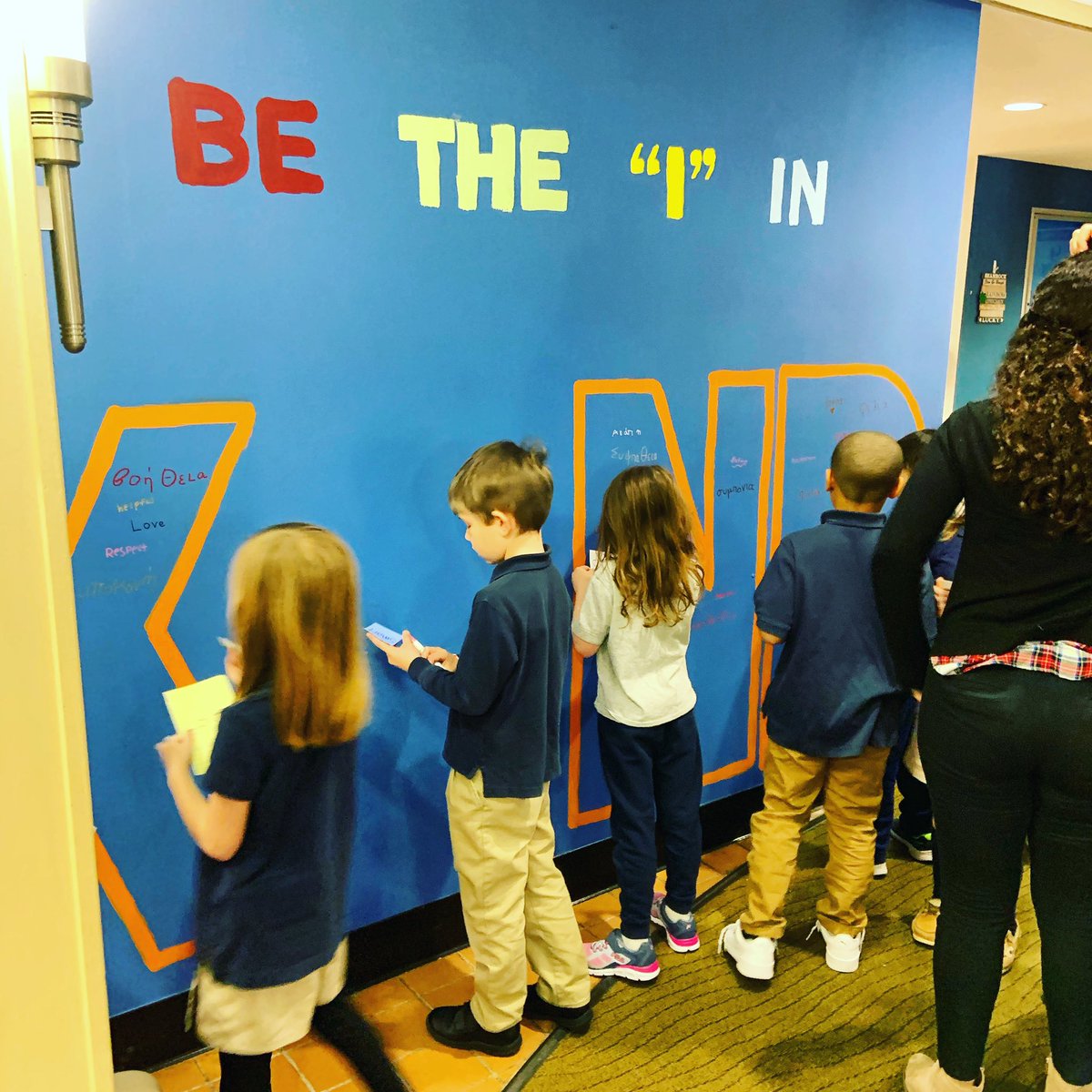 mrsmccutchonocs's tweet photo. Throwback Thursday to a Lower School project and a phenomenal reminder- “Be the ‘I’ in kind” 💙🤍 #ocsstrong #ichooseocs https://t.co/dhQL72pFDn