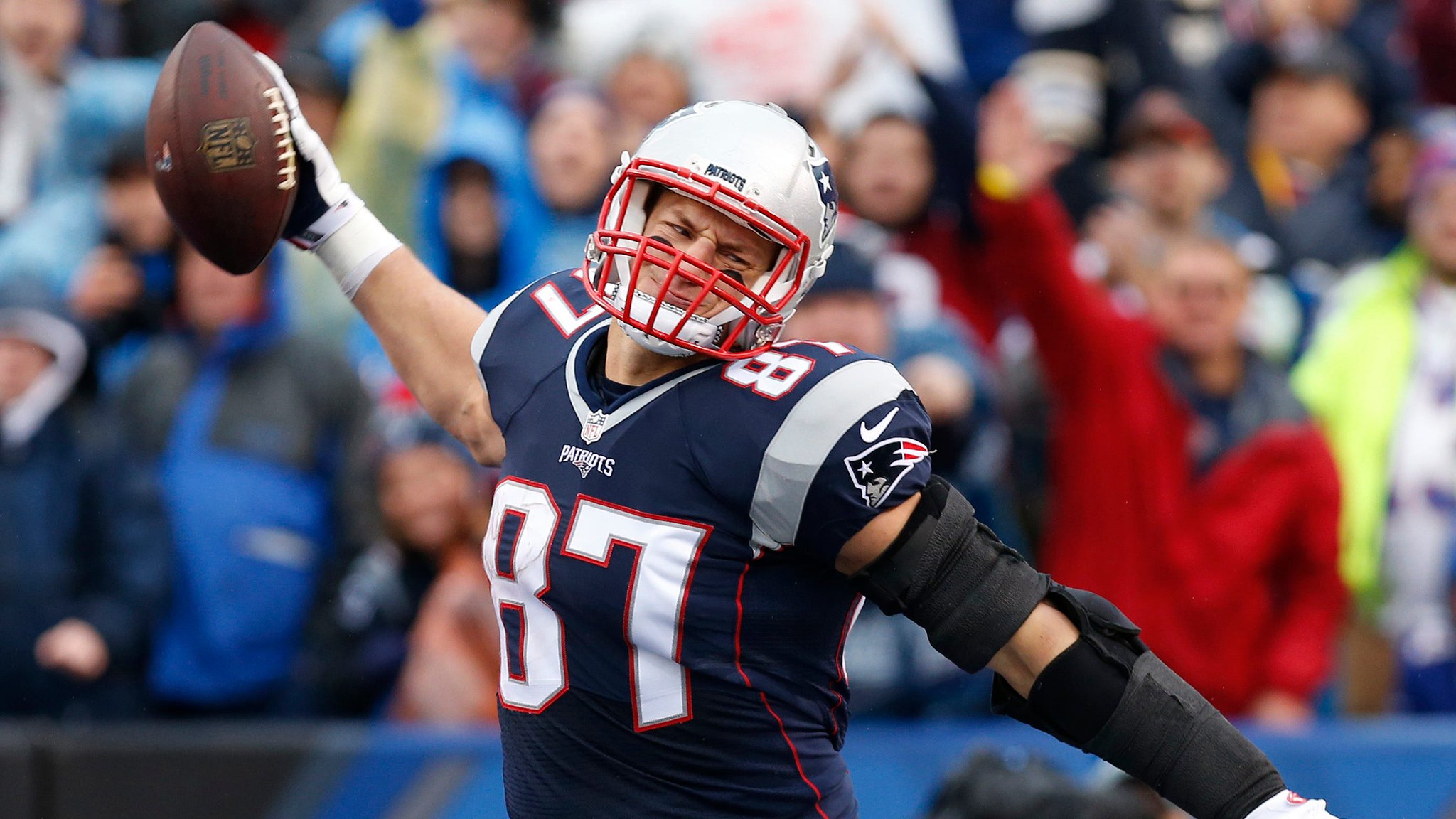 Happy Birthday to the All-Time tight end of the NFL Rob Gronkowski     