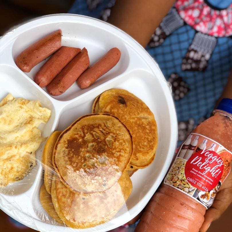 Veggies_delight's tweet image. INTRODUCING!!!
BREAKFAST ON THE GO.
Frame 3: pancakes, egg, hotdogs #1000
Frame 1: with Tigernut milk #1500
Frame 2: with fruit smoothie #1500
Location is #Ibadan.
Delivery fee not inclusive please.
Please retweet and kindly patronize.
God bless you for the constant love.