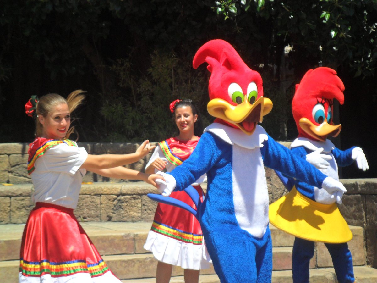 DavidBC_TW's tweet photo. WOODY & WINNIE WOODPECKER en la Plaza Yucatán de la zona temática de México de @Portaventura_ES. Fotografía del año 2011.
.
.
.
DavidBC. No hacer uso de la imagen sin previo consentimiento. #PortAventura #WoodyWoodpecker #WinnieWoodpecker #PlazaYucatán #México #DavidBC https://t.co/MM1gne0sdB