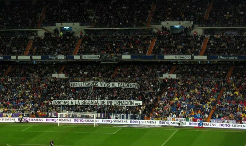 avantimadrid's tweet photo. Emotivo homenaje a las lloronas de Madrid de Ultras Sur e Irriducibili. https://t.co/OrxioV3XIB