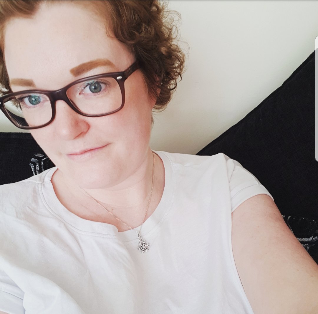 iamlittlepanda_'s tweet photo. Oh a positive my hair has reached a full on Annie stage... #hairprogress https://t.co/EcSiBmaDwR