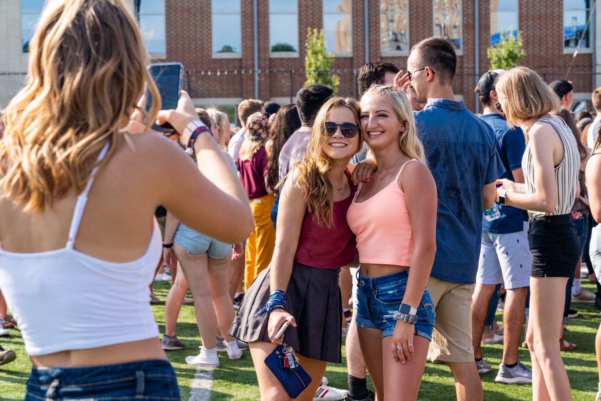 WestVirginiaU's tweet photo. Time flies! Remember when #WVU20 were just freshmen?!
Tag your first roommate at WVU and share a memory from the res halls! #WVUgrad https://t.co/9UjpiUvqYl