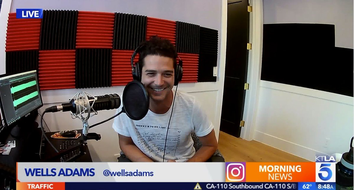 ktlaENT's tweet photo. .@WellsAdams on #Bachelor Peter, His Podcast #wellscast, and If He's the Worst Cook in America @FoodNetwork #worstcook @SamOnTV 

https://t.co/Avng7kJRiv https://t.co/yGmxZb180h