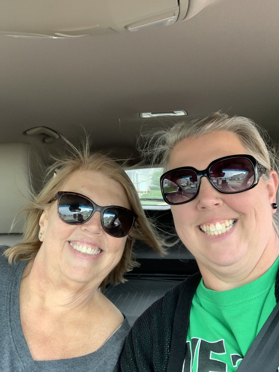 JamyeSmitty's tweet photo. 53 miles. 3 hours. 28 houses/students. 2 sassy Smith women. We dodged the rain, drove ALL OVER the FZNorth attendance area &amp; successfully made deliveries to every. single. APUSH. student. (✅ your mailbox!)

WORTH IT. 

❤️ &amp; miss you! https://t.co/AiJGNBv0Nd