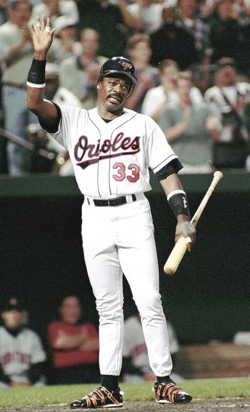 Tyler77460318's tweet photo. OTD: May 14, 1995, Eddie Murray hit his 463rd career home run to tie for 18th on the all time home run list. #FHSSportsLit https://t.co/37JJNcS3Iy