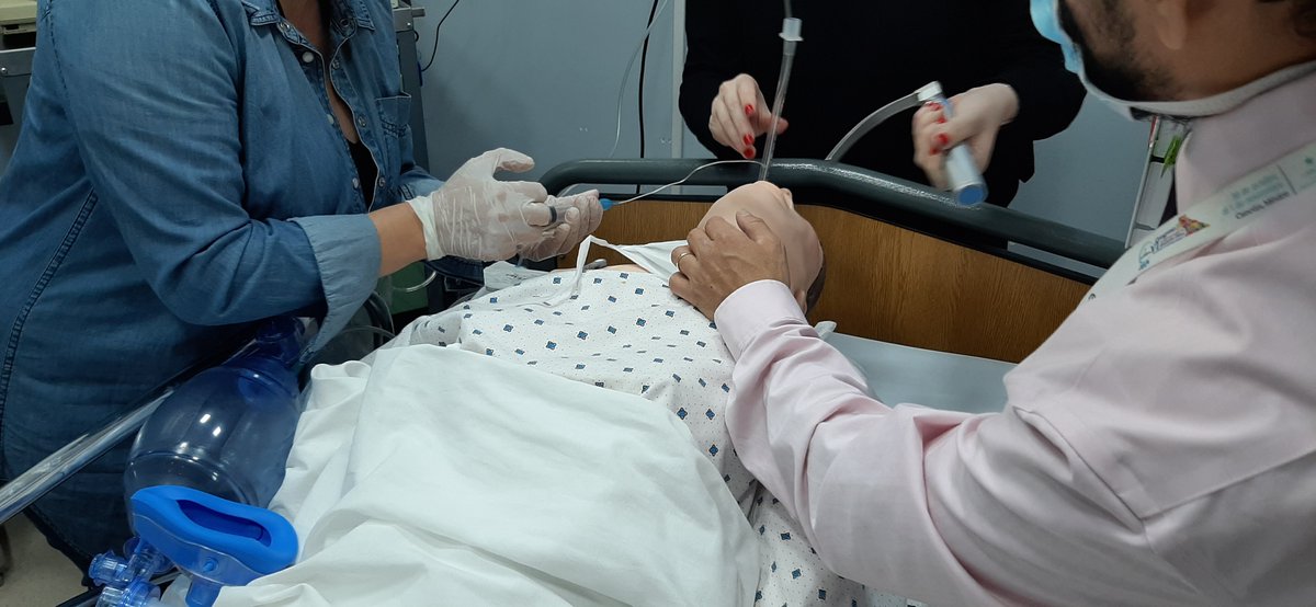 AtsaBsAs's tweet photo. Recibimos en nuestro #CESICA a médicos para llevar adelante una #capacitación con nuestros #simuladores de alta fidelidad.

¡Seguimos unidxs enfrentando la pandemia y acompañándonos en este momento! 💙

#ATSATeSuma #ATSABsAs #Capacitacion #Sanidad #Salud https://t.co/kd02Pa9CK6