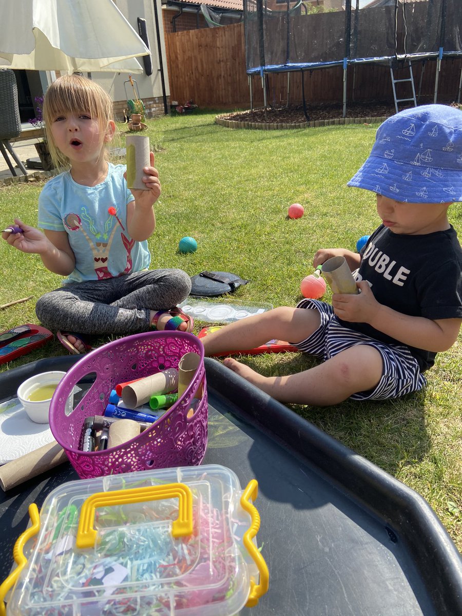 NicolaABurrows's tweet photo. Mini beast making in the garden. @CedarsParkPri #woodpeckers #homelearning https://t.co/Gz7G8XySlj