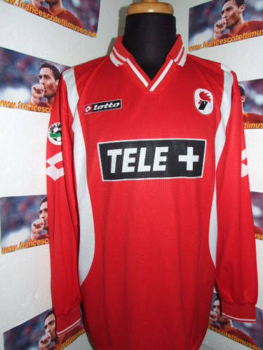 SerieA_Lawas's tweet photo. Siapa yg pertama kalian ingat ketika melihat jersey ini? https://t.co/bEVIl0H2dG