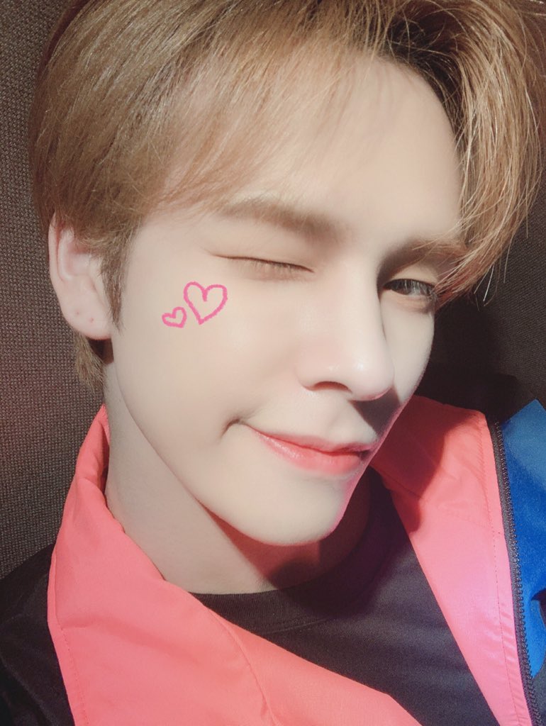 CRAVITY_twt's tweet photo. 오늘은 트위터로 셂나잇~~~😴
여러분이 보고싶은 밤ㅜ우리 빨리 만나요❤️
같이 기다리기.
잘자요 오늘도 저랑 이쁜꿈꿔요❤️
#크래비티 #세림 #셂나잇 #잘자요 https://t.co/fdJOdcog6h