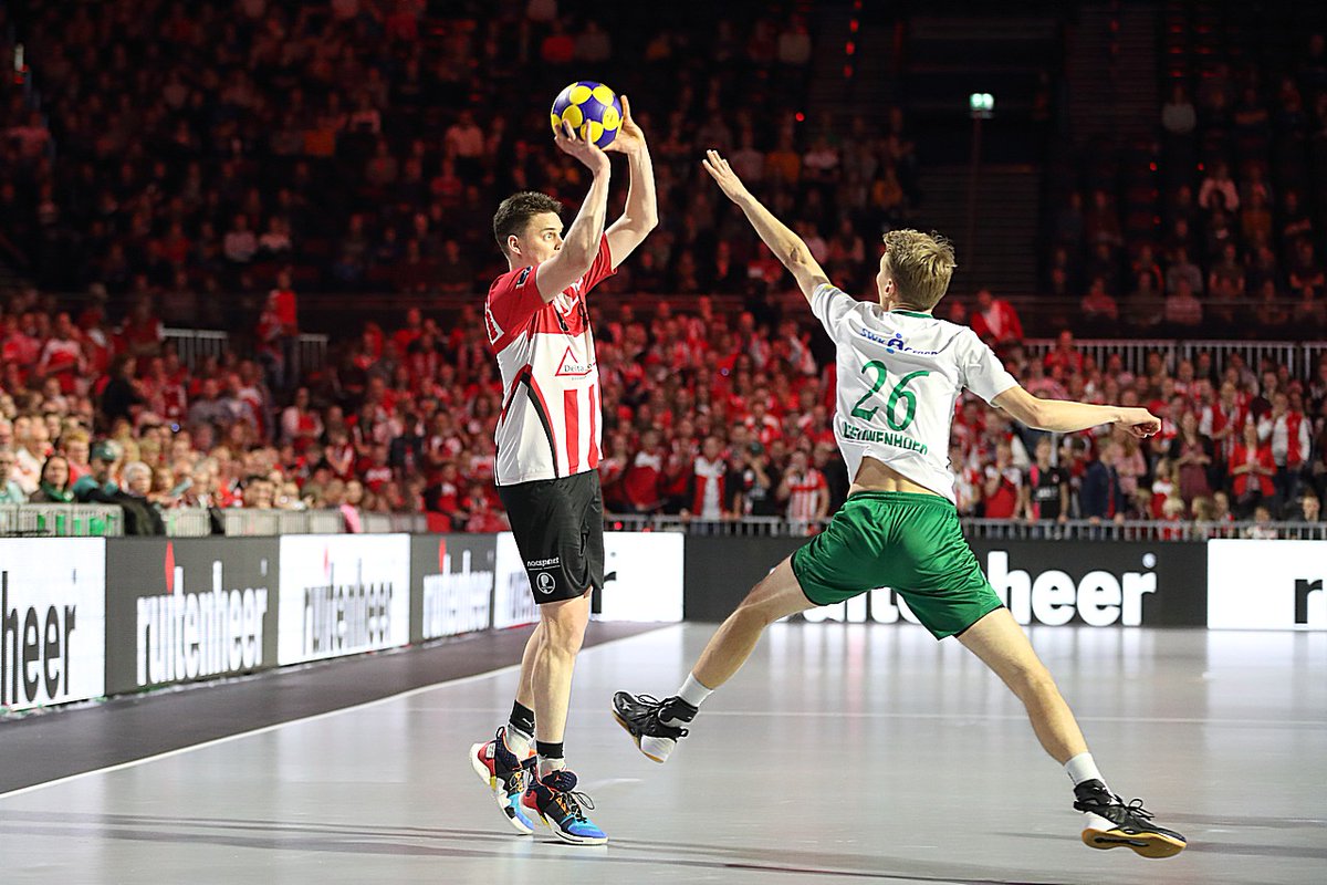 Korfbalverbond's tweet photo. Op last van de overheid kon de Korfbal Leaguefinale in april 2020 niet doorgaan. De #korfbalfinale 2021 vindt plaats op 10 april 2021 en het gekochte ticket (met bijbehorende plaats) is in dat geval geldig voor de finale van volgend jaar. Complete update: https://t.co/Yd8DnE2abw https://t.co/xVMwPOmte1
