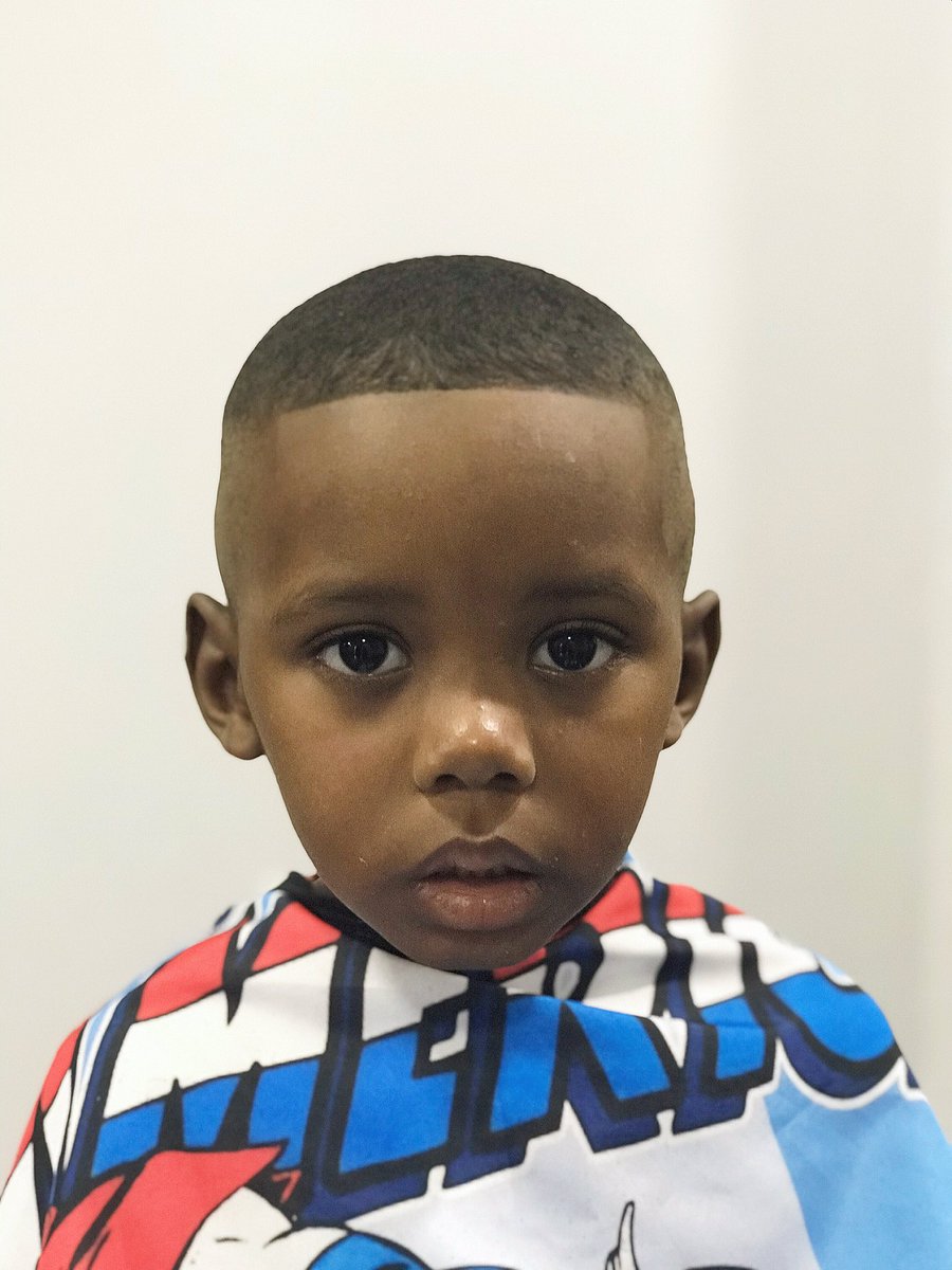 MtheusBalotelli's tweet photo. Aquela 3x4 kids 👶🏻💈📏✂️💥🚀
Feito por: @EMagalhaes11 👌🏽 https://t.co/4kQJXWNoRv