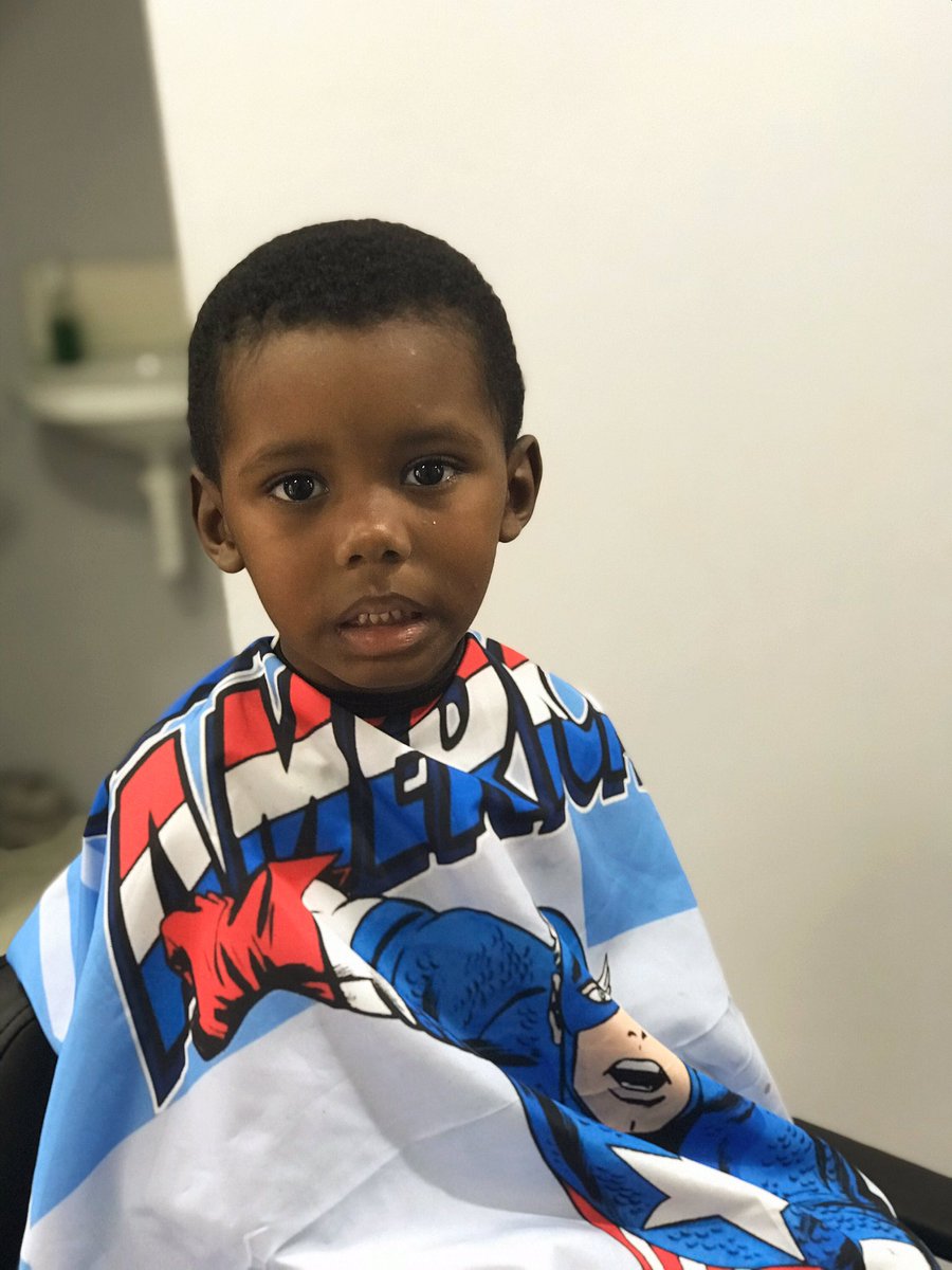 MtheusBalotelli's tweet photo. Aquela 3x4 kids 👶🏻💈📏✂️💥🚀
Feito por: @EMagalhaes11 👌🏽 https://t.co/4kQJXWNoRv