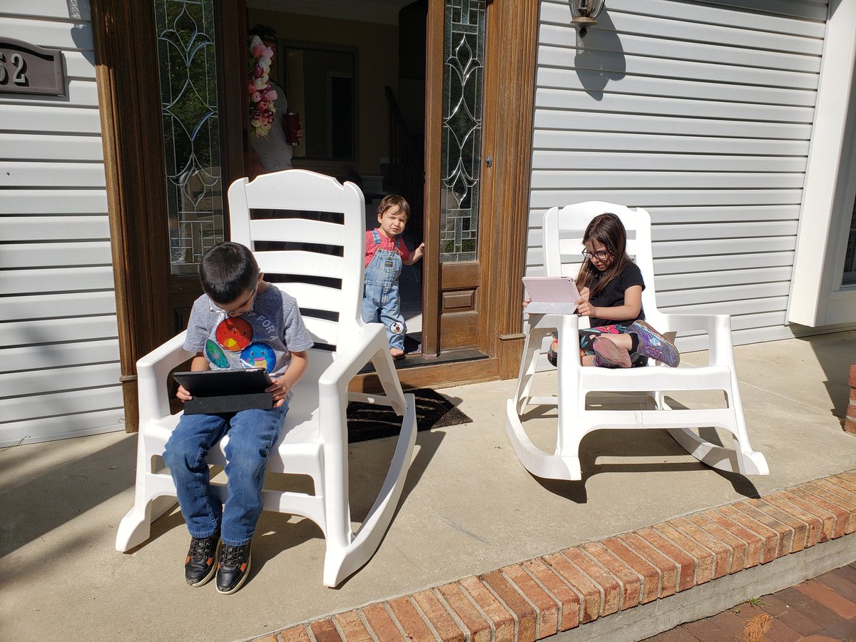 Danielle Ferrara tweet media