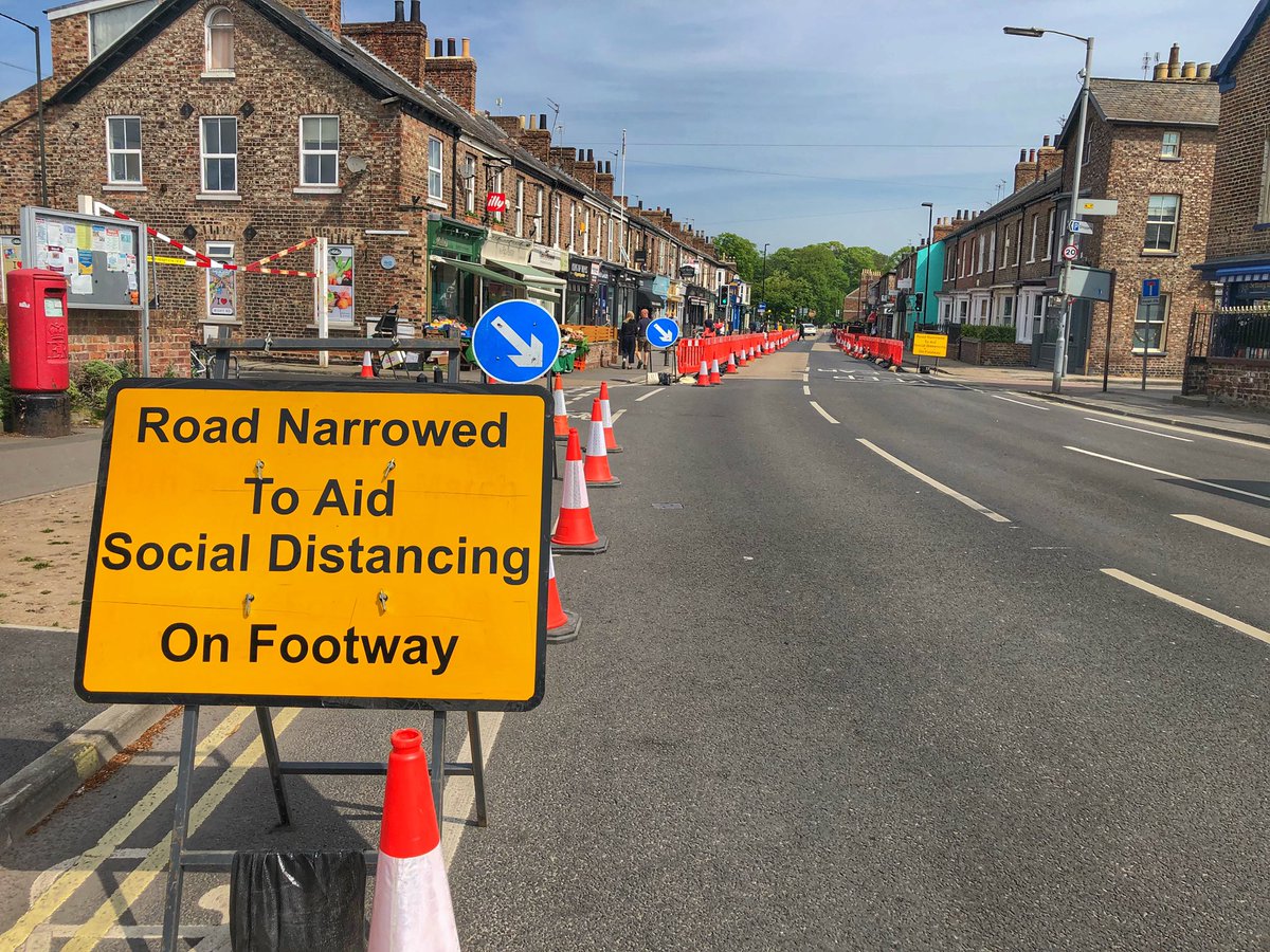 Cameramal's tweet image. Part of #BishopthorpeRoad in #York has been narrowed by the council to aid #SocialDistancing on the footpaths during the #coronavirus pandemic.