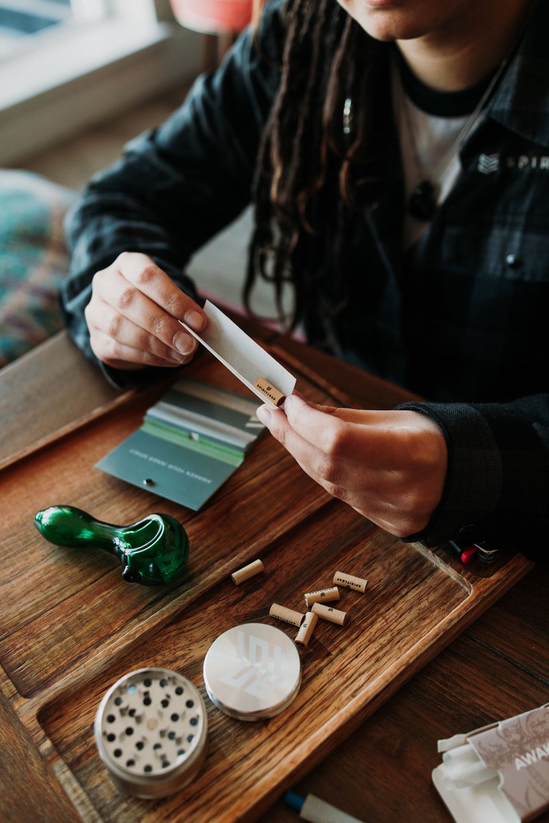 Spiritleaf_SG's tweet photo. Take advantage of solitude and learn a new skill, or brush up on an old one! The skill of rolling is like riding a bike. There will come a time when you will need to rely on your inner McGuyver to get things done.
#spiritleaf #guelph #ontario #canada #cannabis #cannabisculture https://t.co/EsZZYT6QWB