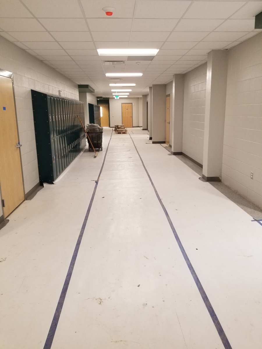 PrincipalPelham's tweet photo. Even though we can't be in there yet, excited at the progress of our new campus. Can't wait to have students back! @AmericanConst @MetroSchools @hhscluster @HillsboroBurros @HillsboroGlobe https://t.co/fLEjFRQy8i