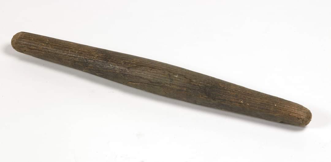 KilmainhamOPW's tweet photo. Sighle Humphries improvised a bat out of a chair leg to play rounders in Kilmainham during the Civil War, but when the last ball went over the wall, games were suspended. A useful example #creativityinconfinement as we all are forced to recycle and repurpose #IrishMuseumsOnline https://t.co/S3hT6oXxa3