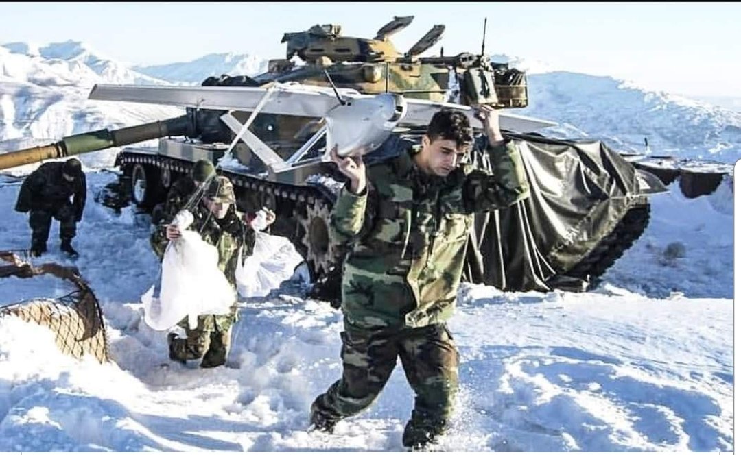 hoca_ca's tweet photo. Cumhurbaşkanının kızıyla düğünün olsun.Akabinde kayınbaban Zeytindalı harekatını başlatsın.

Ve sen 4 ay boyunca orduya can suyu olan İHA ları yönetmek için konteynırda yaşamak durumunda kal...

Vatan sevgisi imandandır dememişler boşuna

#EkonomiyeSaldırı https://t.co/u9so5HaW10