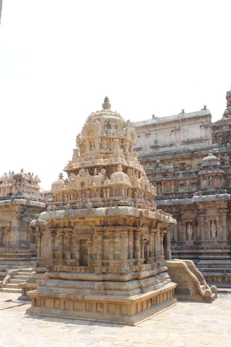Aryalogics's tweet photo. #ThisIsMyIndia :- Airavatesvara Temple is a Hindu temple of Dravidian Architecture situated in Thanjavur, Tamil Nadu. This temple built by Rajaraja Chola II in the 12th century CE is a UNESCO World Heritage Site.
#AncientArchitecture @Lisha_Indian
#IndianArchitecture @LostTemple7 https://t.co/DctD1bLDKe