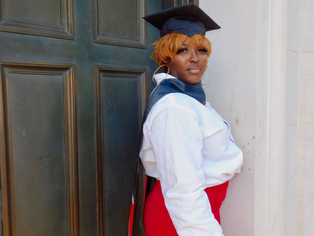 iamshellz's tweet photo. Athletes graduate, too! ๐โจ
โข
โข
Model: @ShehulkPortious ๐น๐น
ยฉRochelle Quarles Photography
โข
#GradSzn #2020Graduate #BamaThrows #Tuscaloosa #UniversityOfAlabama #RollTide #SwipeLeft #Athlete #ShotPut #Trinidad #TrinidadAndTobago #BlackGirlMagic #PortiousWarren #DennyChimes https://t.co/TvD2p8UOJR