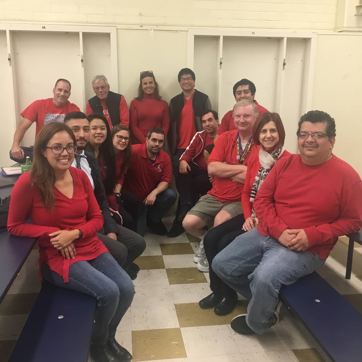 phsparrots's tweet photo. We 💛💙💛 our #PolyHS teachers for their collaborative spirit! This collaboration continues at full-speed during distance learning. #TeacherAppreciation should be every day. #WeAreFamily https://t.co/OLGLa0KI9Q