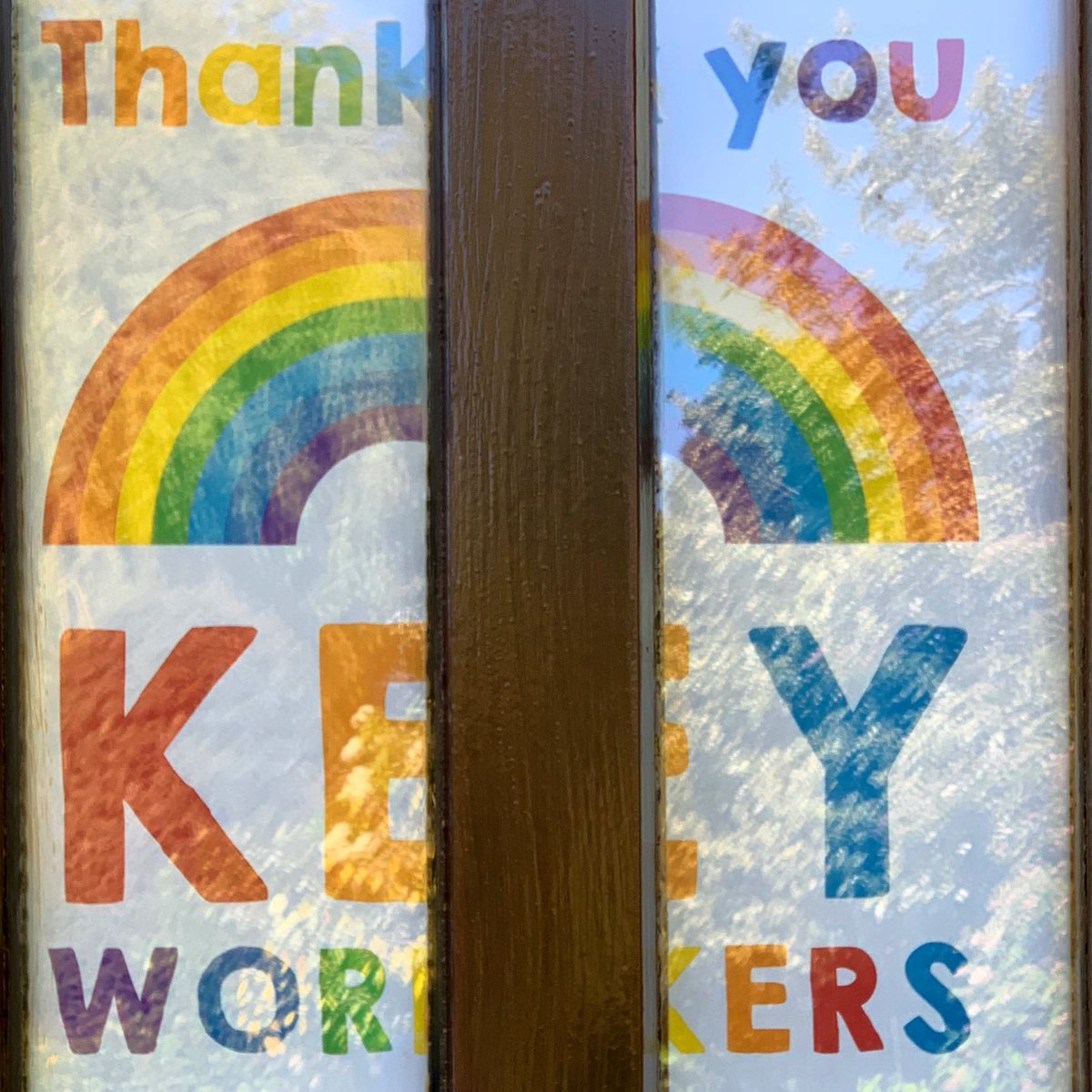 nikkilewisphoto's tweet photo. Thank you 🌈 Key Workers!
#clapforkeyworkers #clapforourcarers #clapfornhs #clapforthenhs #clapforessentialworkers #ClapForCarers #nikkilewisphotography #nikkilewisphotos #hertfordshire #hertslife #pandemic #coronavirus #covid19 #coronalife #clapforourkeyworkers #Lockdown https://t.co/3pk10u1QaJ