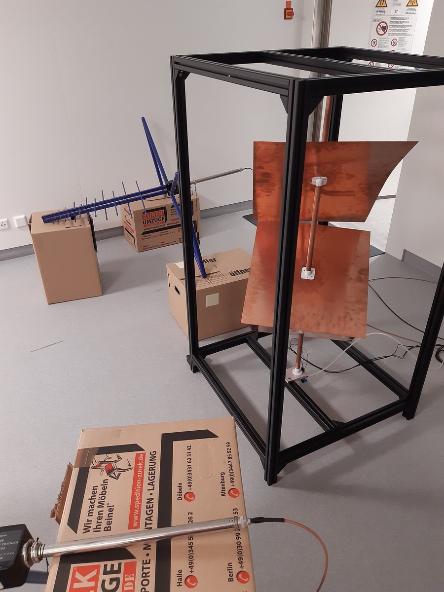 LehrstuhlEMV's tweet photo. Today, we have done some preliminary measurements of the #QualityFactor of the shielding cabin for the #MRI scanner at the @STIMULATE_FC using a time-domain approach with a #SignalGenerator, #SpectrumAnalyzer and two #LogPer antennas. https://t.co/HOz4gCDHGs