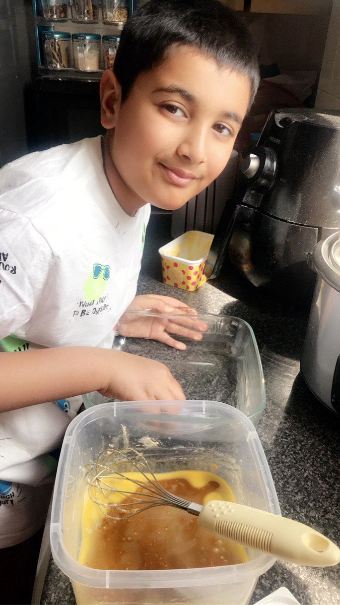 Wasim and his mum innovated the Y6 historical baking lesson and decided to make this delicious upside down pineapple cake! Fresh fruit was scarce during the war so they used tinned pineapple. #History #cooking #VEDay75 #creative #curriculum <a href="/Akosua_AHT/">Akosua A</a> @thehistoryguy