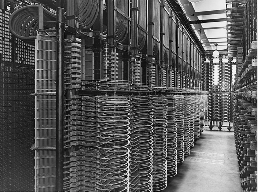 Europeanaeu's tweet photo. Do you remember your first mobile phone? There’s a good chance it came from a Nordic country, since Nokia from Finland or Ericsson from Sweden together dominated the global mobile phone market in 2000. Read more about #technologyMW in our blog 👉 https://t.co/sUVeivC0l7 https://t.co/aIkBXYkBol