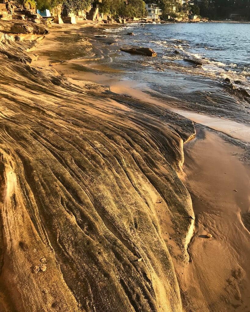 writingquietly's tweet photo. #maymoments2020 #lines
Beautiful grounding lines carved in stone on one of my beach walks this week. #quietwriting #personalsuccessroutine #beachwalks https://t.co/adSHE3lPli https://t.co/SbtPEVTrwg