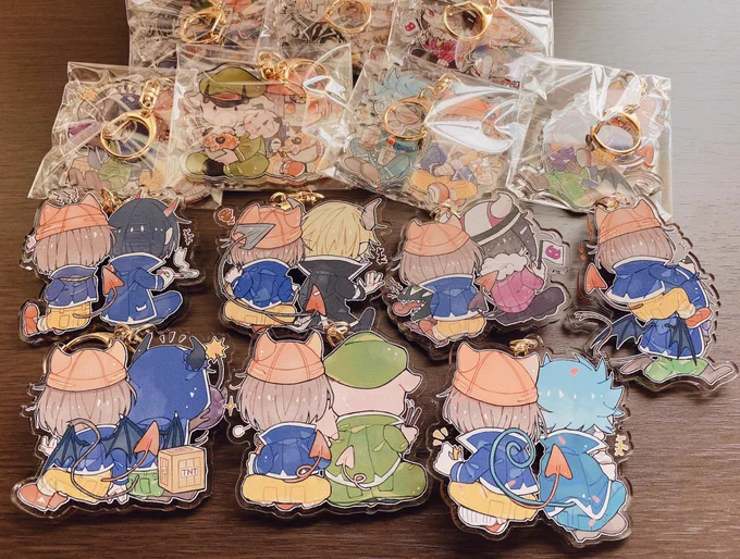 わー!!!!届きました〜!?
今回は大きめサイズで作ってみました
想像通りに作っていただけて大満足です...?✨

(写真の撮り方下手くそですすみませ...) 