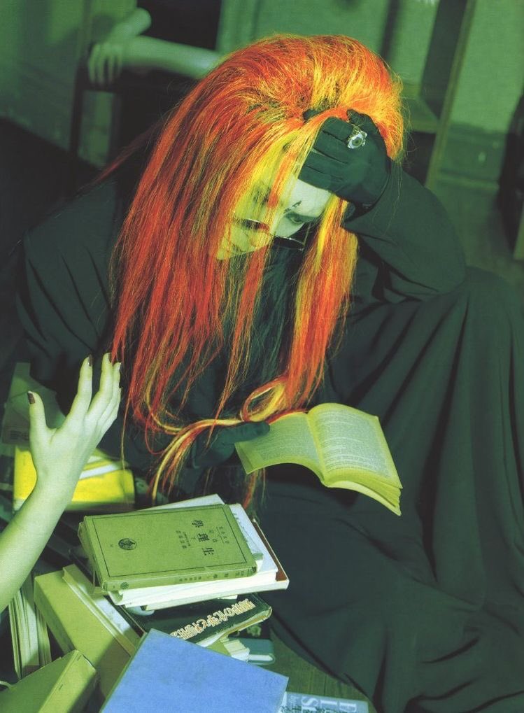 Xlove_lu's tweet photo. こんばんわー
いつもと雰囲気が違うショット✨
私この右手になりたいww

#xjapan #hide https://t.co/AKeJsXc4Vl
