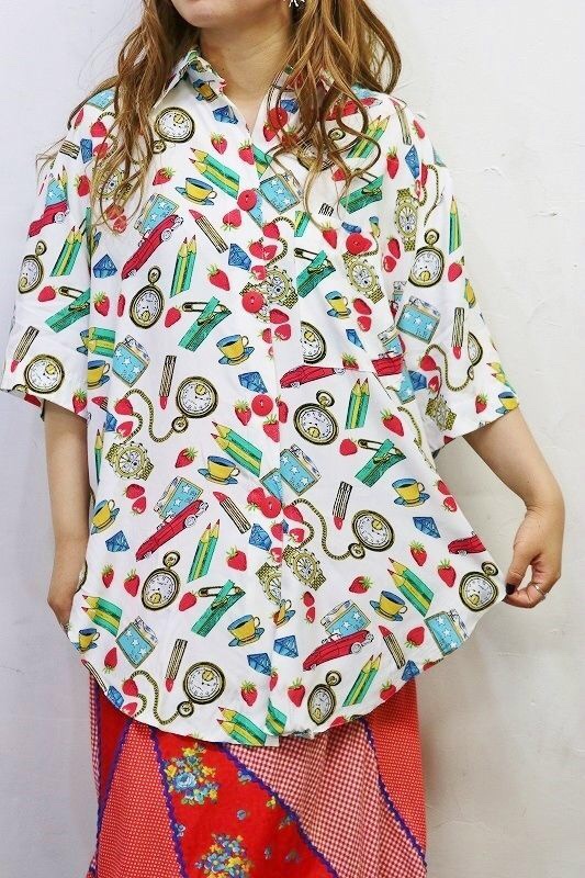 GROG_Vintage's tweet photo. Web Shop速報〜❤️💕

本日は60sビンテージやシンプルで普段使いしやすいチャイナシャツなどたっぷり10点アップ致しました🎶

送料無料ですのでぜひご覧下さいませ😊

https://t.co/XaIxDt6zPo

#送料無料
#STAYHOME週間 https://t.co/vR4HQEVRDp