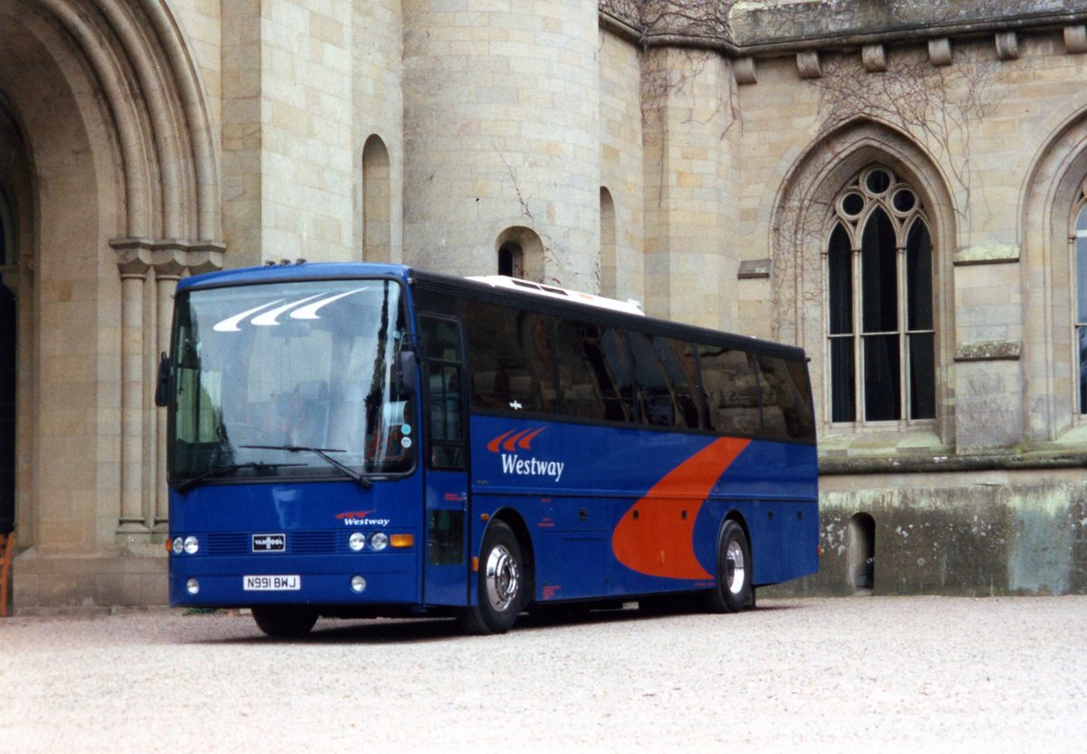 WestwayCoaches's tweet photo. Supplying premium vehicles with the service to match since 1983. #OneFromTheAlbum #ThrowbackThursday #VanHool #LuxuryTravel #Premium #PremiumService #PremiumVehicle #BlueAndOrange #London #Surrey #VintageLivery #Travel #Coach #Bus #BusAndCoach #Throwback #Transport https://t.co/QM41HEtNvT