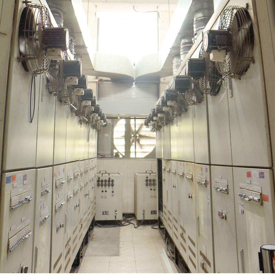 JasicTech's tweet image. Our prolong load testing aims to stress test any #welder model. During test, machines are kept in a constant temperature environment of 40℃ and set to work at maximum load for 1~3 months. Only the ones that remain functinoal after the test are deemed viable. #JASICQuality #JASIC