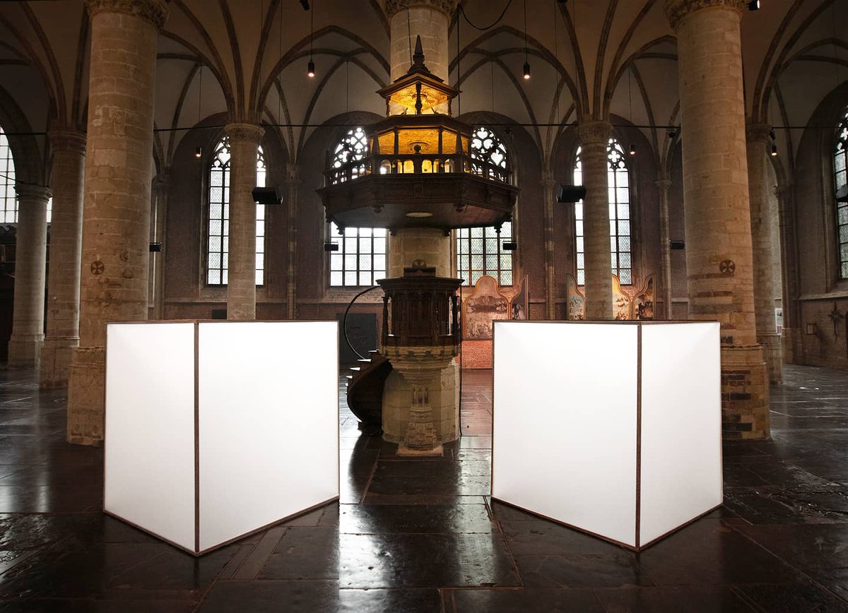 The installation we used for the video 'Hover through the fog and filthy air'.

More on the different themes when we release the video.

#freedom #isolation #mayflower400 #dance #triptych #fairisfoulandfoulisfair #shortfilm #revealingconcealing #75jaarvrijheid #pieterskerkleiden