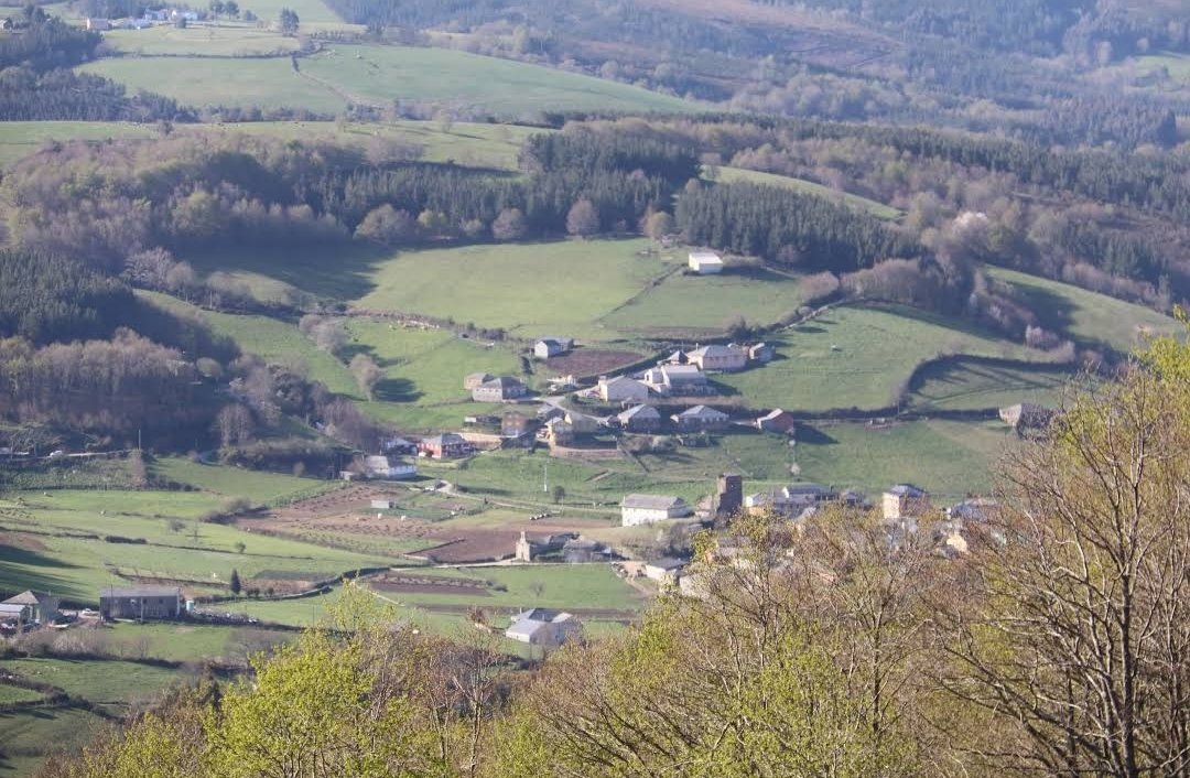 jmontero96's tweet photo. @Nachodm10 @JovenEuropeo A PROBA DE BURON (LUGO) 
Antes del 1834 pertenecía al concejo asturiano de Burón. 
105 habitantes. https://t.co/q3u8M6ou79