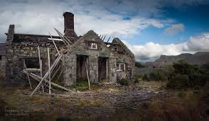 3.14/ Pen Yr Orsedd Quarry Workshops. Slate quarry buildings inc workshops, offices, hospital & industrial buildings. Built in two stages - in the 1860s & 1899-1907. Closed 1979. No signs of restoration work.