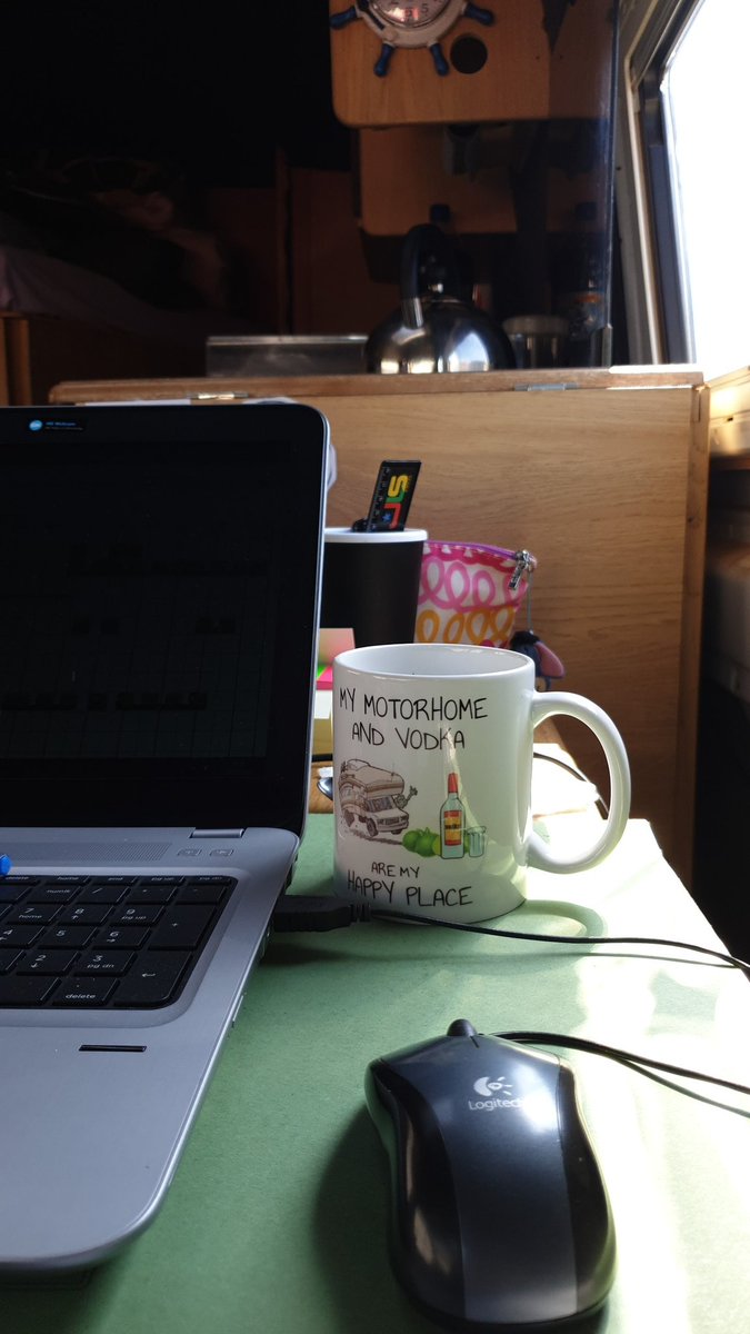 Julie1576's tweet photo. Working from motohome 👍 https://t.co/qfYVVnUABx