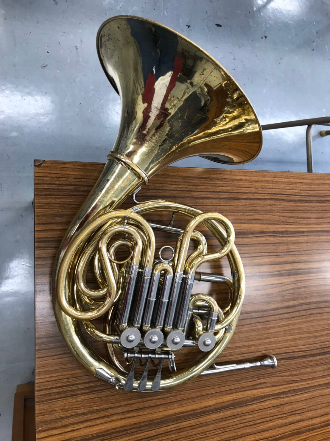 戸山ブラス ホルン 人数7人 男女比0 7 ホルンパートは現在は全員女子で活動しています ホルン は優しい音から勇ましい音まで出る丸くて可愛い楽器です パートの雰囲気はほんわかしていて時々女子トークで盛り上がっています T Co Vgxvceztkv