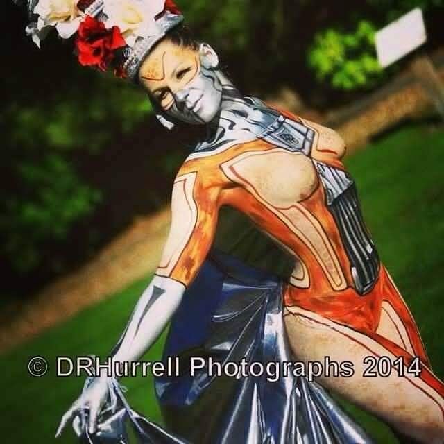 #TBT  Fond memories of @paintopia_official in May 2014 
My concept, the #spiritofecstasy which stands atop the bonnet of <a href="/rollsroycecars/">Rolls-Royce Motor Cars</a> #headpiece and #bodyart by @brushstrokesbodyart #model @ohyouprettythings
Images from Darren Hurrell @rollsroycecarseurope