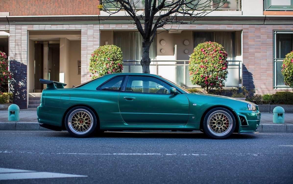 autoass's tweet photo. Nissan R34 Skyline GT-R https://t.co/TtfRNMHRMb