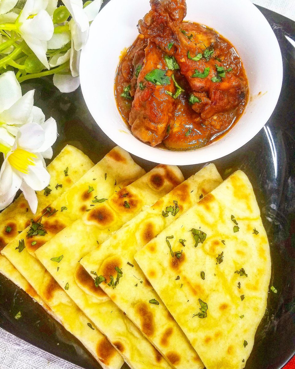 _ireneachieng's tweet photo. Naan bread with fried chicken in tikka masala sauce.
#foodie
#chiefchef https://t.co/VWLZCmVWNZ