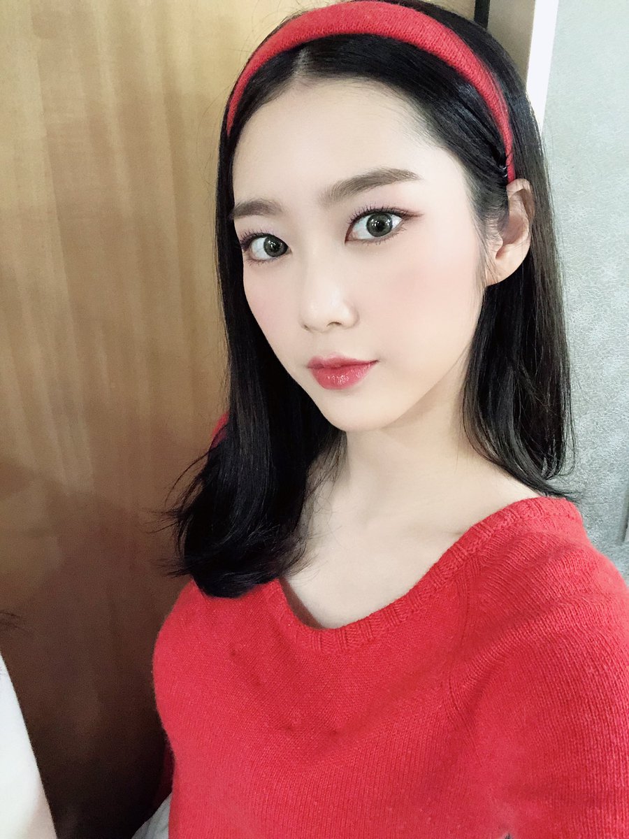 WM_OHMYGIRL's tweet photo. #오다주웠지호 #미라클 #엠카운트다운 #1위고마워요
우리 미라클 짱짱!!👍 https://t.co/wEz0rAV9qS
