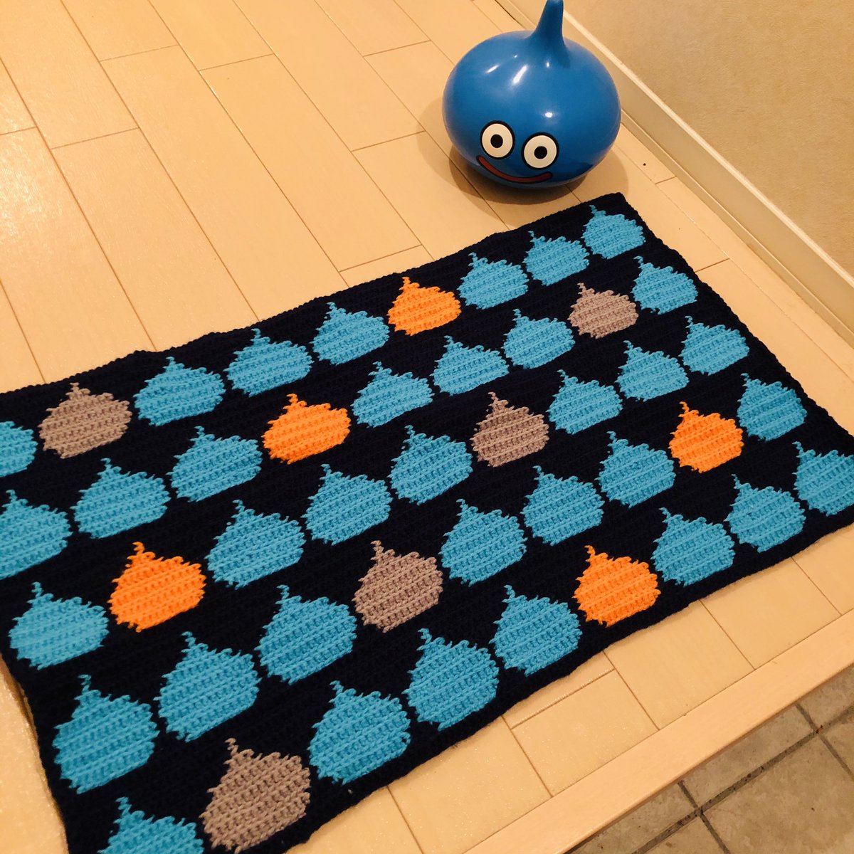 まみな ちまちま作ってたスライム玄関マットがついに完成しました かぎ針 ドラクエ