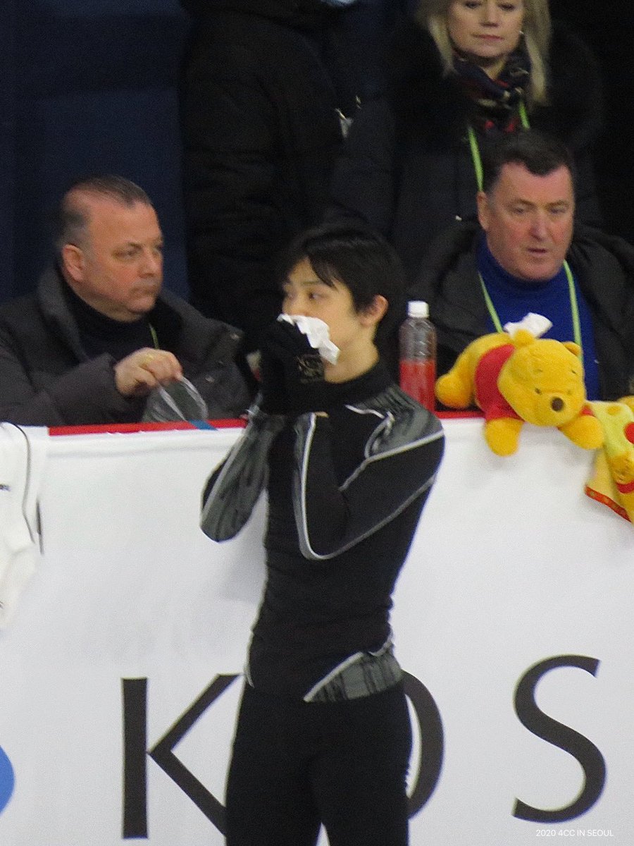 NeedYuzu's tweet photo. cutie pie with 🤧🤧🤧🤧🤧🤧🤧🤧🤧🤧🤧🤧🤧🤧🤧🤧🤧🤧😀 ⁣
⁣
NO reedit/NO merchant/NO remove LOGO, thanks (๑˘ ₃˘๑) ⁣
#yuzuruhanyu #hanyuyuzuru ⁣
#羽生結弦⁣
#4cc2020 https://t.co/9VN03nO70G